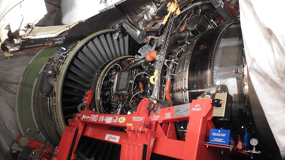 Работа кипит (источник)